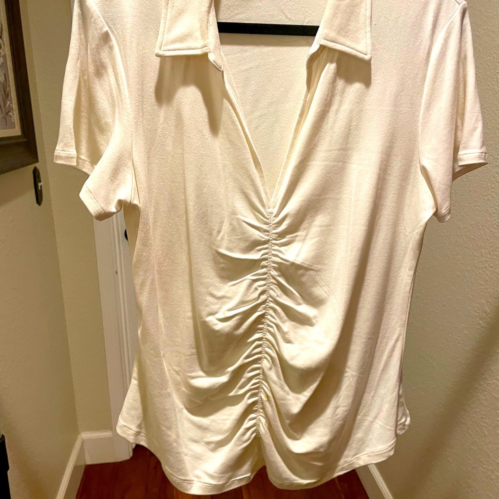 Sanctuary cotton rouched, collar, short sleeve crème color top XL